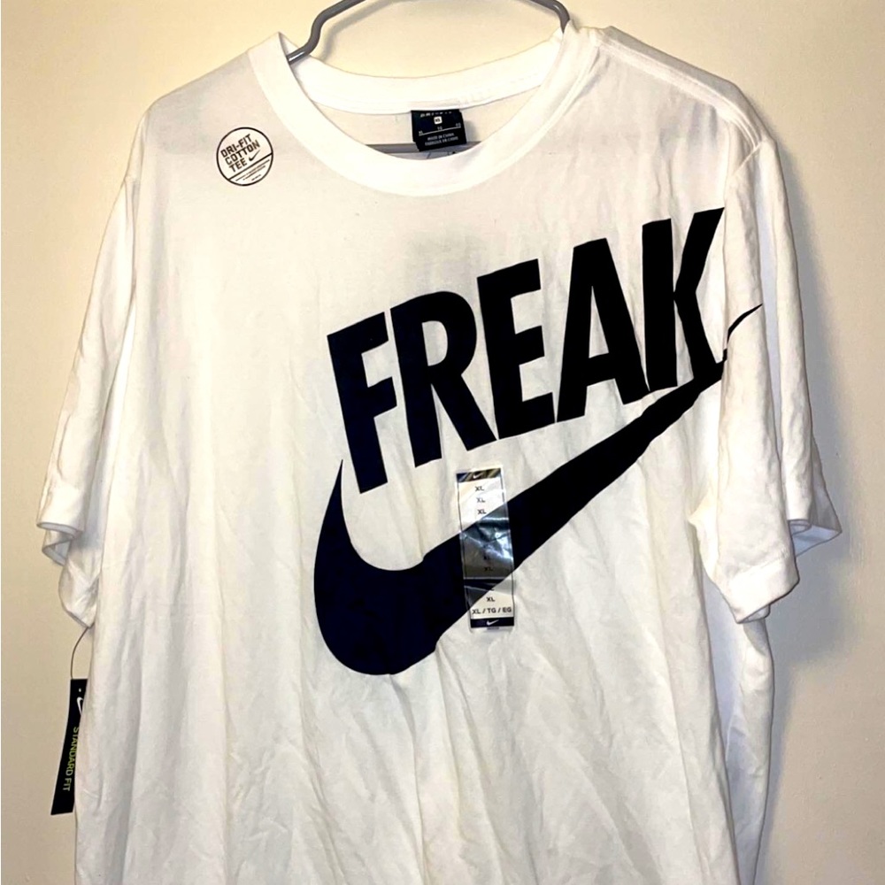 XL men’s Nike Freak T-Shirt brand new with tags